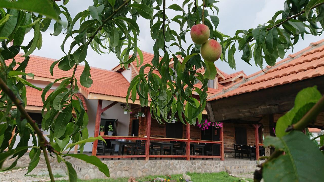 Satul Traditional รุนกู ภายนอก รูปภาพ